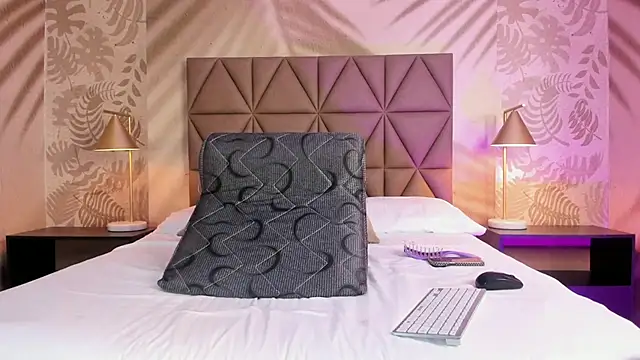 Scarleett 22 online show from 12-13-25, 11:10