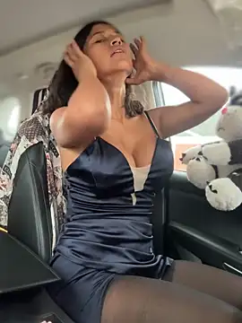 Snapshot of sexi_noemi chatting on 10-27-25, 02:10 sexi noemi online show from 10-27-25, 02:10