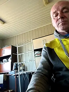 Snapshot of wilkalfa chatting on 10-20-25, 10:16 wilkalfa online show from 10-20-25, 10:16