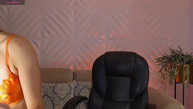 NaomiSainz online show from 03-18-26, 02:20