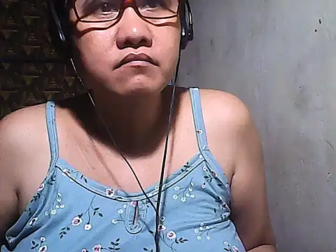 sweetsosie18 online show from 02-12-26, 08:15