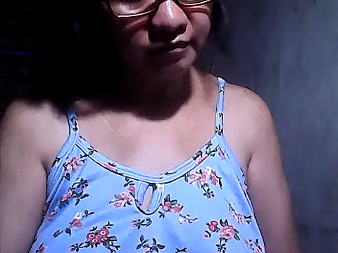 sweetsosie18 online show from 07-17-26, 04:23
