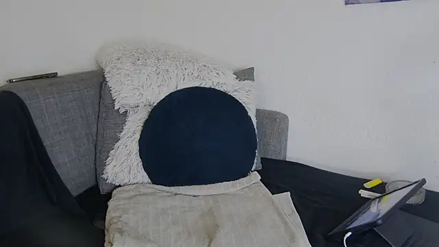 Snapshot of AlishyaJoi chatting on 10-13-25, 09:37 AlishyaJoi online show from 10-13-25, 09:37