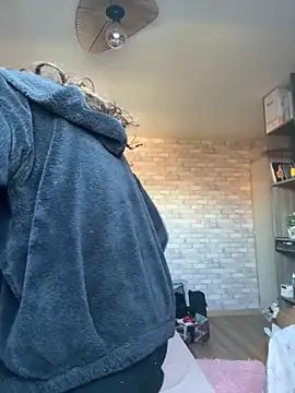 amanilouve online show from 03-18-26, 09:45