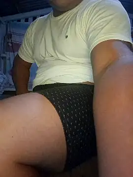 Efrain2090 online show from 12-24-24, 01:06