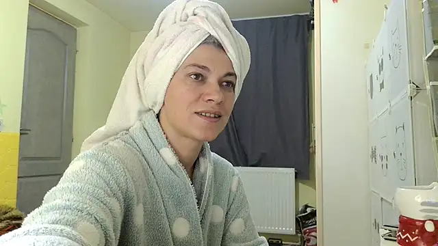 Snapshot of MercyLove chatting on 02-19-26, 05:53 MercyLove online show from 02-19-26, 05:53