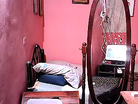 Snapshot of yummy_21xxx chatting on 02-08-25, 02:26 yummy 21xxx online show from 02-08-25, 02:26