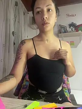 Snapshot of MadisonCambel chatting on 03-22-25, 12:17 MadisonCambel online show from 03-22-25, 12:17