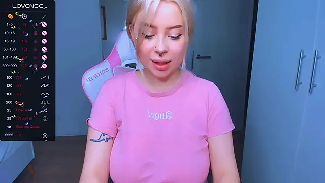 MonaLauu online show from 01-08-25, 11:10