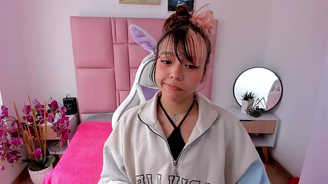 Snapshot of katalina_garcia chatting on 02-15-26, 04:03 katalina garcia online show from 02-15-26, 04:03