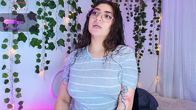 Samii Evans online show from 10-10-25, 06:23