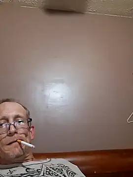 Snapshot of Wyley@xh chatting on 10-15-25, 06:46 Wyleyxh online show from 10-15-25, 06:46