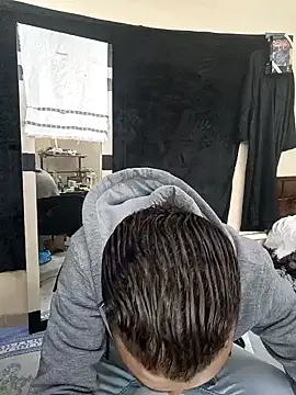 Snapshot of highguy chatting on 01-23-25, 10:22 highguy online show from 01-23-25, 10:22