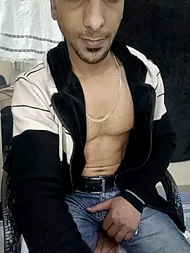 Snapshot of highguy chatting on 03-03-25, 12:26 highguy online show from 03-03-25, 12:26