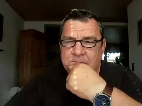 Snapshot of Nobbie444 chatting on 06-27-26, 06:51 Nobbie444 online show from 06-27-26, 06:51