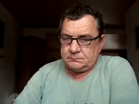 Snapshot of Nobbie444 chatting on 07-06-26, 12:46 Nobbie444 online show from 07-06-26, 12:46