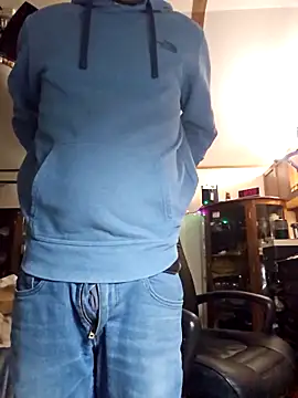 chosen923 online show from 12-18-25, 02:01