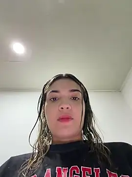 Snapshot of Sarita-candy chatting on 04-06-26, 01:45 Sarita-candy online show from 04-06-26, 01:45