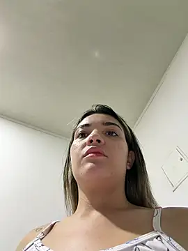 Snapshot of Sarita-candy chatting on 04-13-26, 02:33 Sarita-candy online show from 04-13-26, 02:33