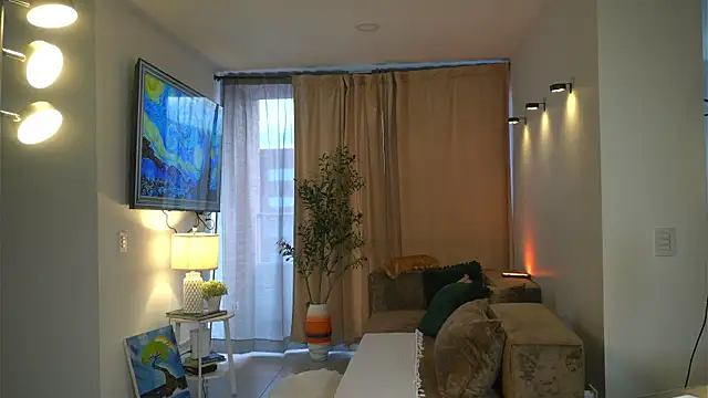 Snapshot of kendall_ruiz chatting on 04-09-26, 10:48 kendall ruiz online show from 04-09-26, 10:48