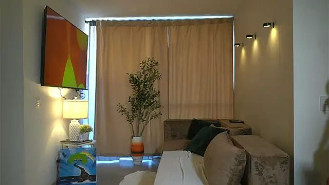 Snapshot of kendall_ruiz chatting on 04-12-26, 02:44 kendall ruiz online show from 04-12-26, 02:44