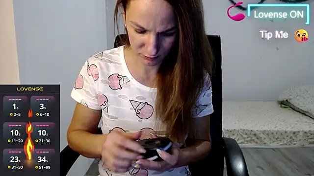 Snapshot of Masha-Mashenka1 chatting on 01-10-25, 08:04 Masha-Mashenka1 online show from 01-10-25, 08:04