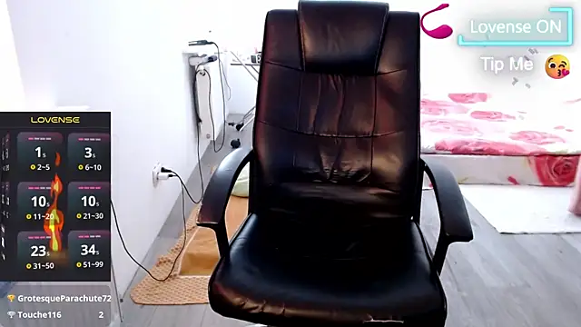 Snapshot of Masha-Mashenka1 chatting on 02-26-25, 01:19 Masha-Mashenka1 online show from 02-26-25, 01:19