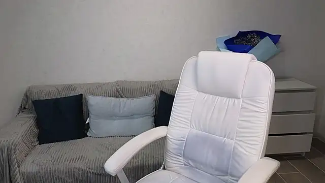 EvaMaddison online show from 01-05-25, 04:25