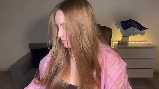 EvaMaddison online show from 07-10-26, 06:10