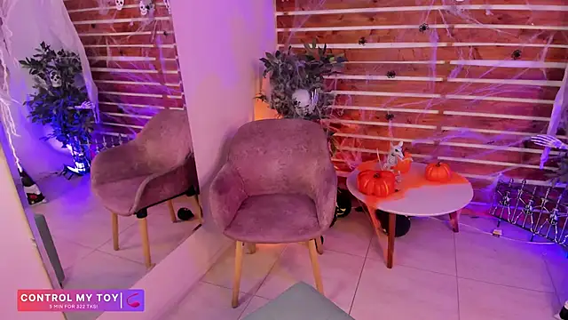  MeganRain online show from 10-28-25, 07:12