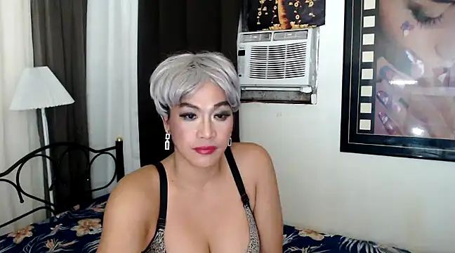 Snapshot of UrhotGoddess chatting on 02-27-25, 06:09 UrhotGoddess online show from 02-27-25, 06:09