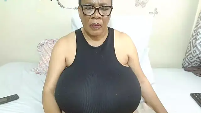 DairyQueen2 online show from 10-31-25, 09:32