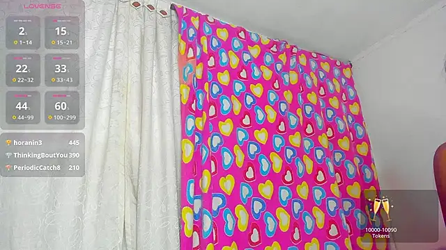 Snapshot of caroline_tovar chatting on 02-15-25, 09:59 caroline tovar online show from 02-15-25, 09:59