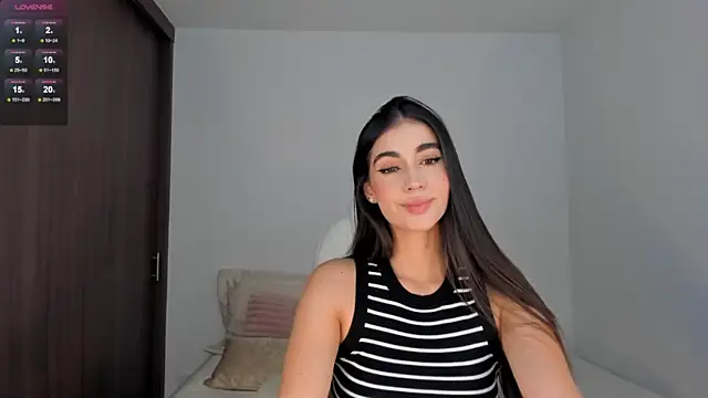 Snapshot of RebeccaBaxter chatting on 12-04-24, 02:20 RebeccaBaxter online show from 12-04-24, 02:20