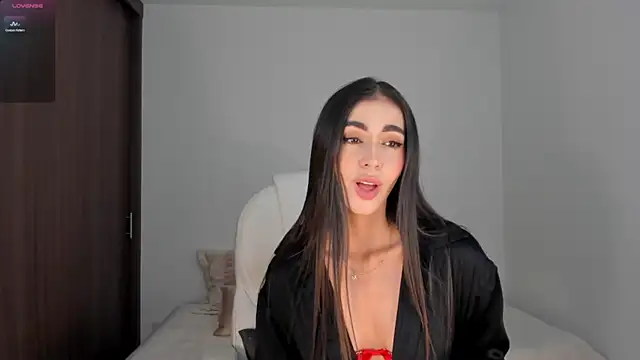 Snapshot of RebeccaBaxter chatting on 02-27-25, 11:48 RebeccaBaxter online show from 02-27-25, 11:48