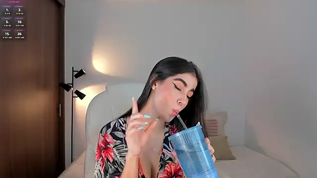 Snapshot of RebeccaBaxter chatting on 03-13-26, 11:00 RebeccaBaxter online show from 03-13-26, 11:00