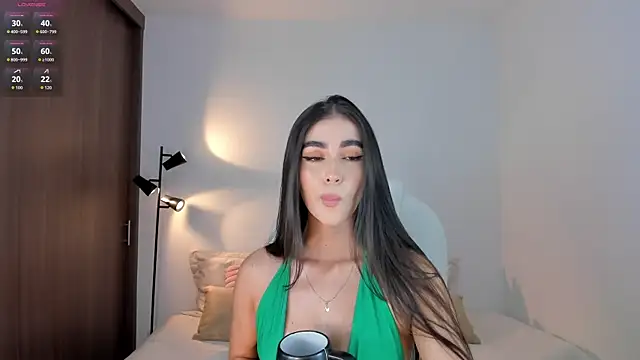 Snapshot of RebeccaBaxter chatting on 06-28-26, 11:00 RebeccaBaxter online show from 06-28-26, 11:00