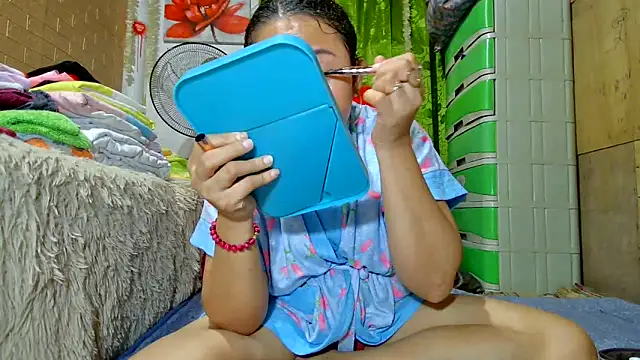 Snapshot of M_e_c_e_l chatting on 01-28-25, 09:08 M e c e l online show from 01-28-25, 09:08