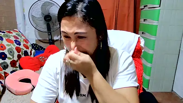 Snapshot of M_e_c_e_l chatting on 09-18-25, 04:09 M e c e l online show from 09-18-25, 04:09