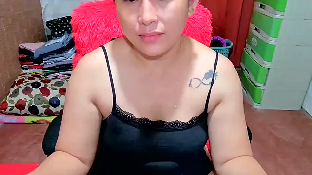 Snapshot of M_e_c_e_l chatting on 10-12-25, 03:55 M e c e l online show from 10-12-25, 03:55