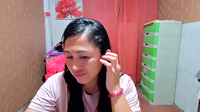 Snapshot of M_e_c_e_l chatting on 10-19-25, 10:38 M e c e l online show from 10-19-25, 10:38