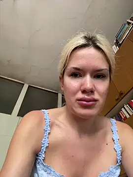 Snapshot of Keylili chatting on 05-08-26, 08:19 Keylili online show from 05-08-26, 08:19