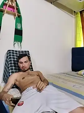 Snapshot of Emilio_Putarco chatting on 06-02-26, 08:55 Emilio Putarco online show from 06-02-26, 08:55