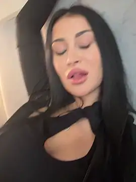 EmyLaveau online show from 02-14-25, 03:05