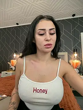 EmyLaveau online show from 01-13-26, 06:18