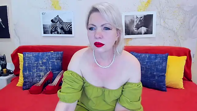 Snapshot of BeautyName chatting on 02-27-25, 07:47 BeautyName online show from 02-27-25, 07:47