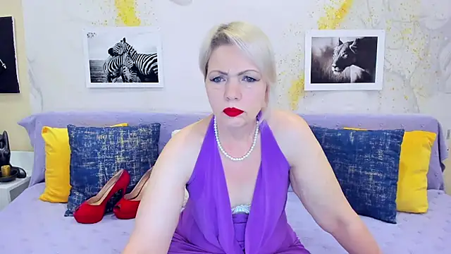 Snapshot of BeautyName chatting on 03-10-25, 02:39 BeautyName online show from 03-10-25, 02:39