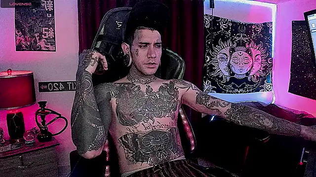 Snapshot of josh__ackerman chatting on 12-28-24, 02:11 josh ackerman online show from 12-28-24, 02:11