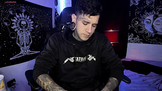 Snapshot of josh__ackerman chatting on 03-02-25, 02:30 josh ackerman online show from 03-02-25, 02:30