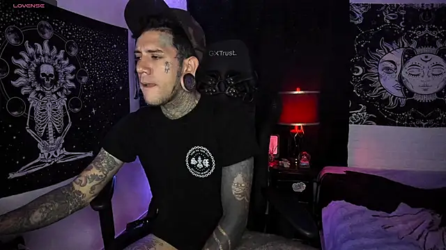 Snapshot of josh__ackerman chatting on 03-16-25, 09:05 josh ackerman online show from 03-16-25, 09:05